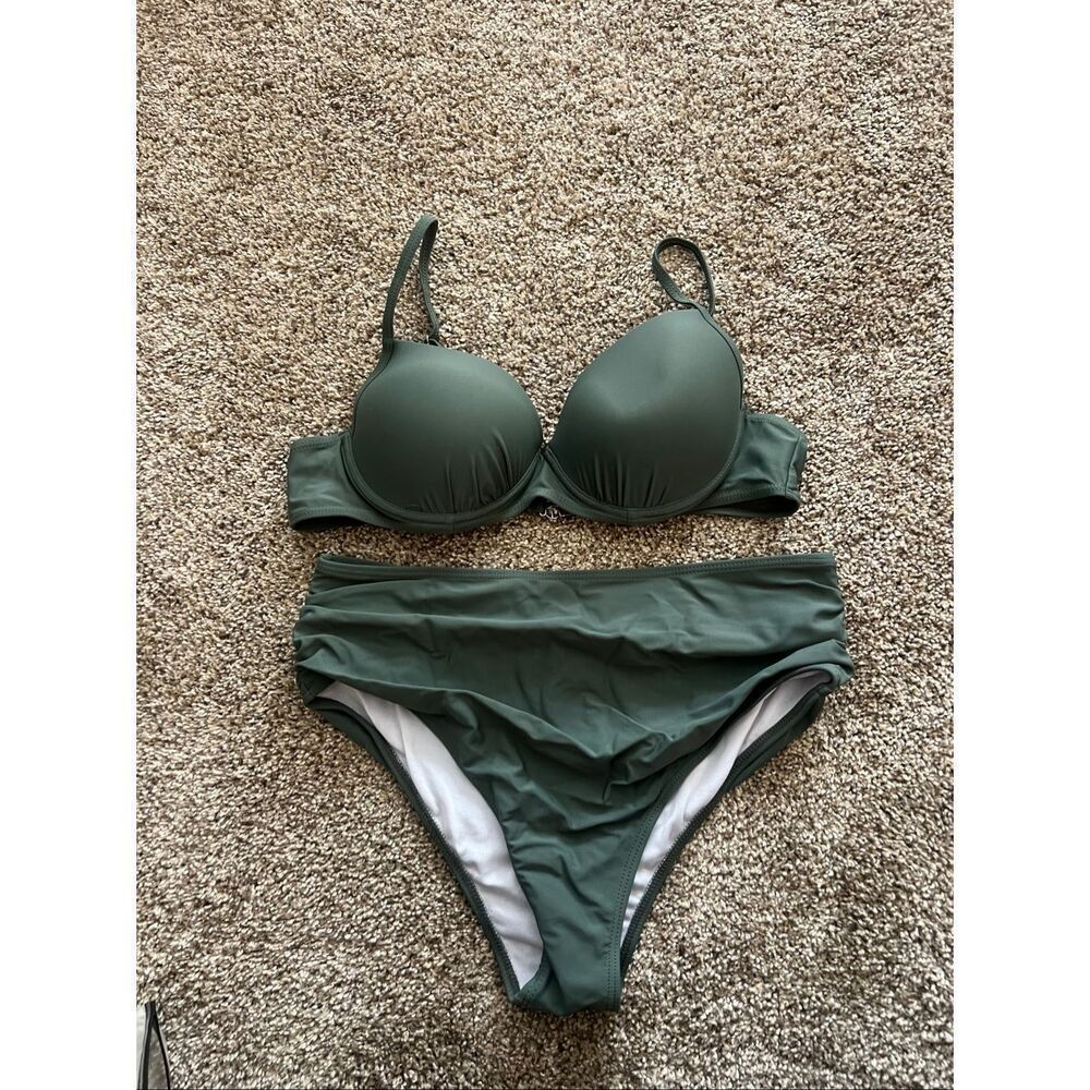 Green 2 Piece Bikini Swimsuit Set Woman’s Size Large
